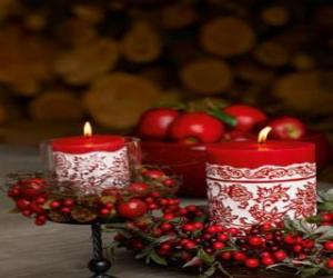 Puzzle Χριστούγεννα αναμμένα κεριά και διακοσμημένο με κόκκινα μούρα